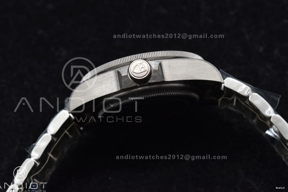 1:1 on Black Titanium Titanium Ceramic Black Dial Best Edition XF Pelagos A2824 Bracelet 0215